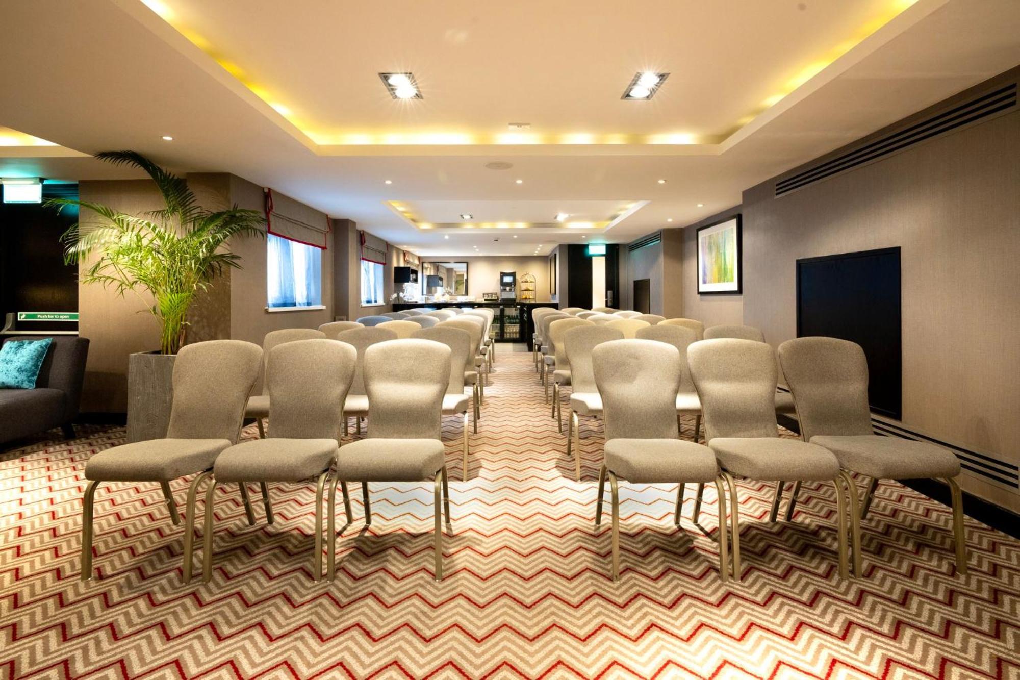 Готель Crowne Plaza Gerrards Cross By Ihg Біконсфілд Екстер'єр фото