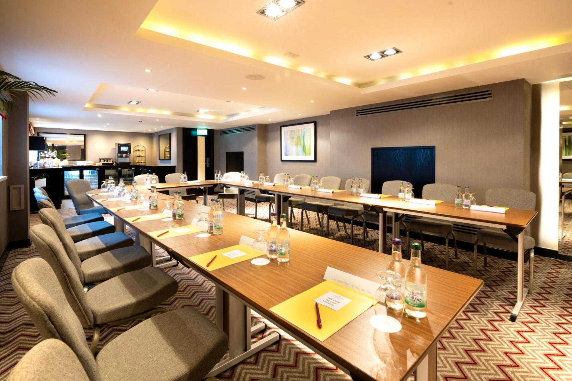 Готель Crowne Plaza Gerrards Cross By Ihg Біконсфілд Екстер'єр фото
