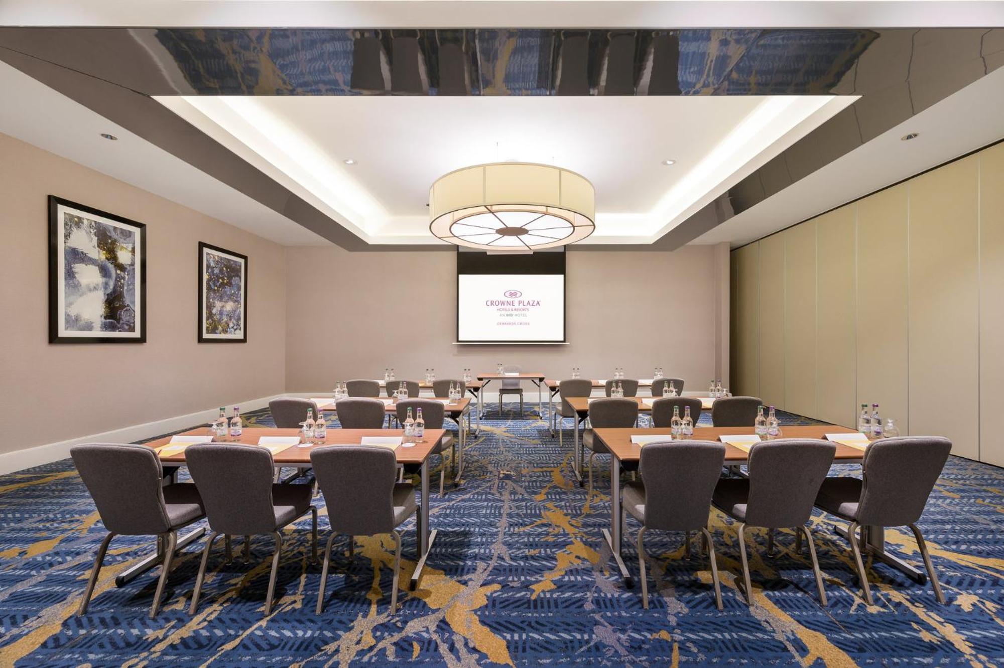 Готель Crowne Plaza Gerrards Cross By Ihg Біконсфілд Екстер'єр фото