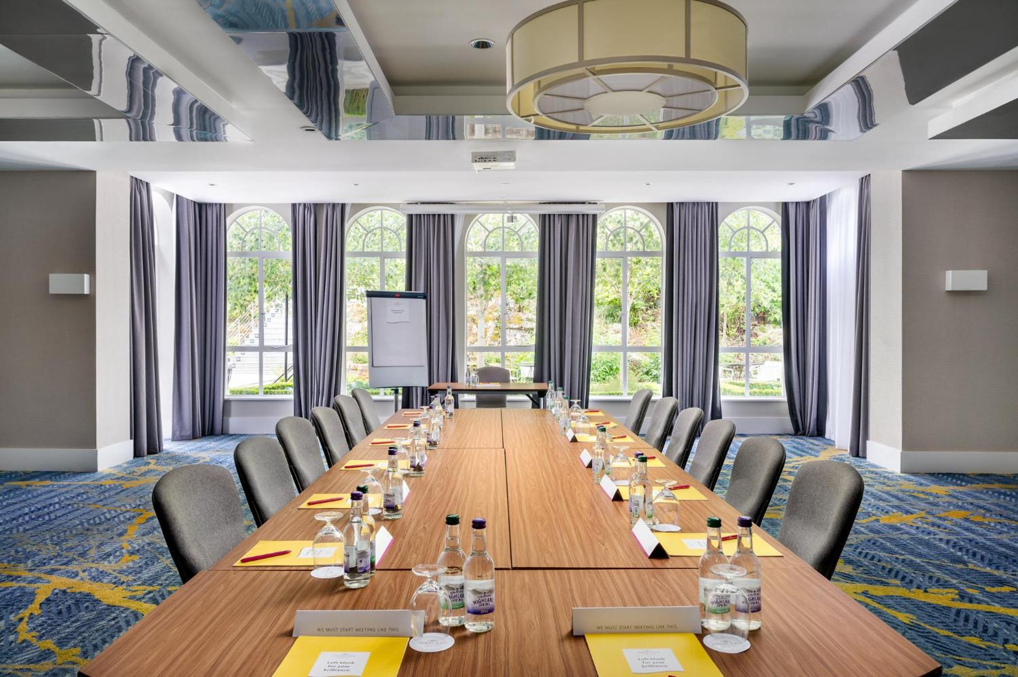 Готель Crowne Plaza Gerrards Cross By Ihg Біконсфілд Екстер'єр фото
