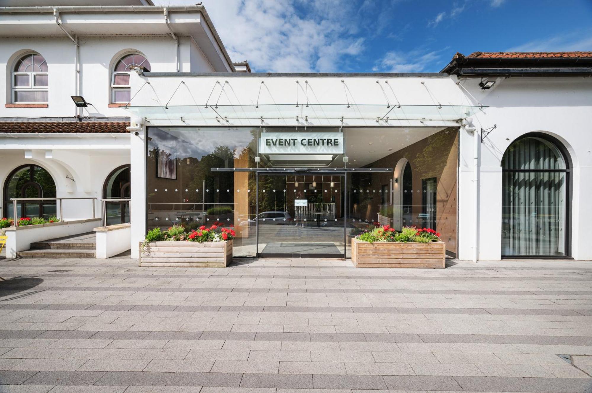 Готель Crowne Plaza Gerrards Cross By Ihg Біконсфілд Екстер'єр фото