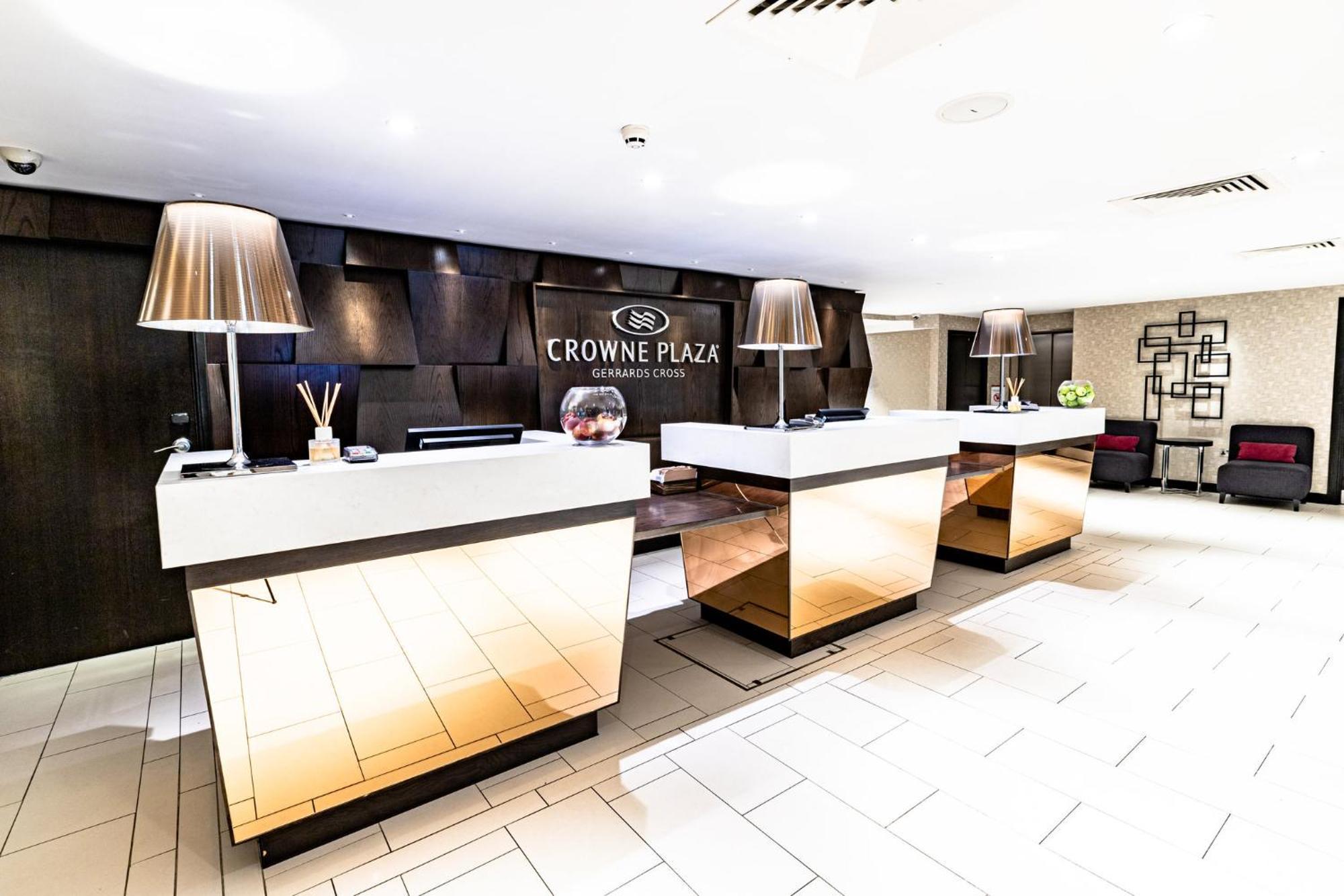 Готель Crowne Plaza Gerrards Cross By Ihg Біконсфілд Екстер'єр фото